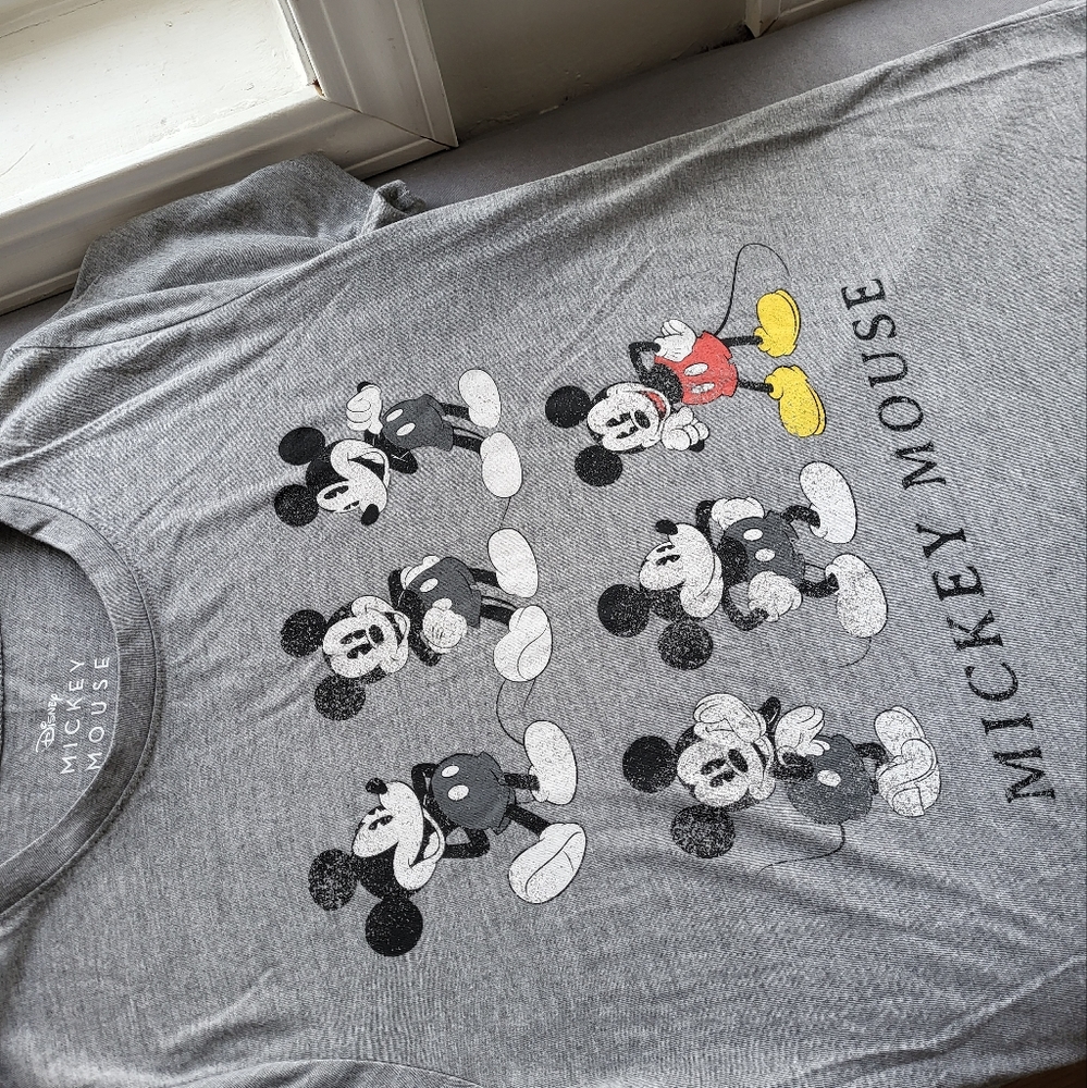 Disney Mickey Mouse gray tshirt